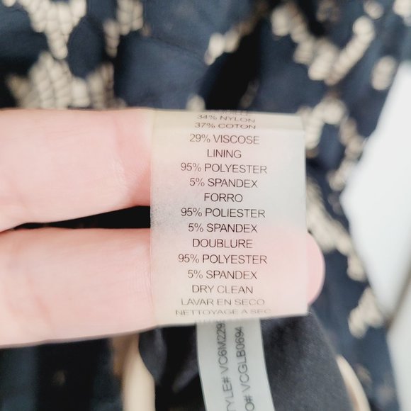 Vince Camuto Lace Shift Dress Bell Sleeves Semi Formal Scoop Neckline Womens 8 - Picture 5 of 12